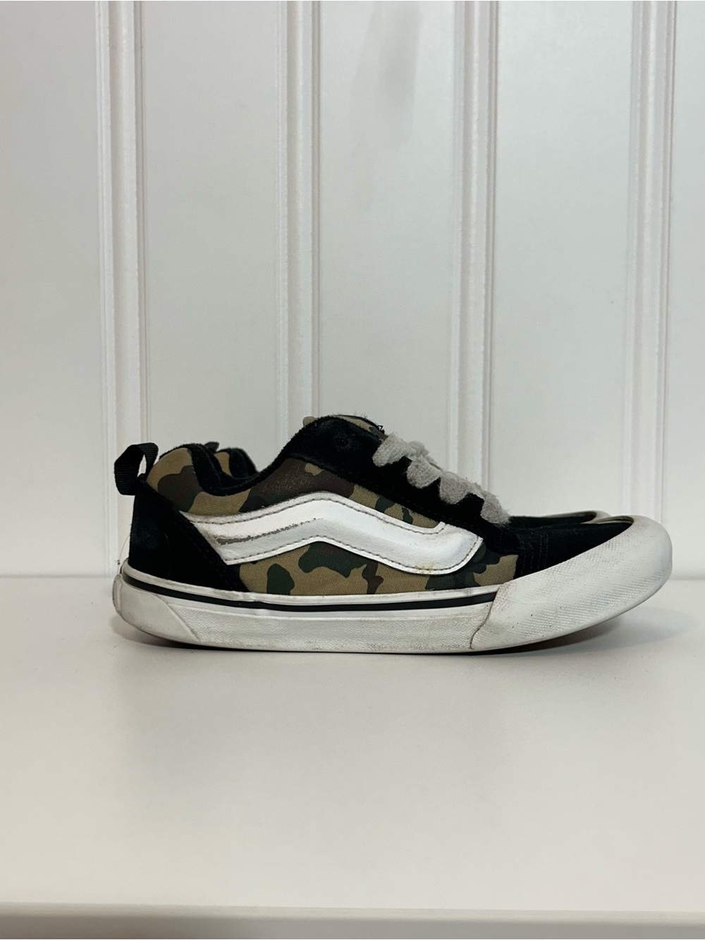 Vans knu skool camo Kids Low-Top Sneakers with White Side Stripe